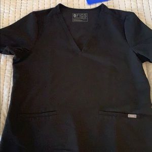 Figs black casma scrub top size large